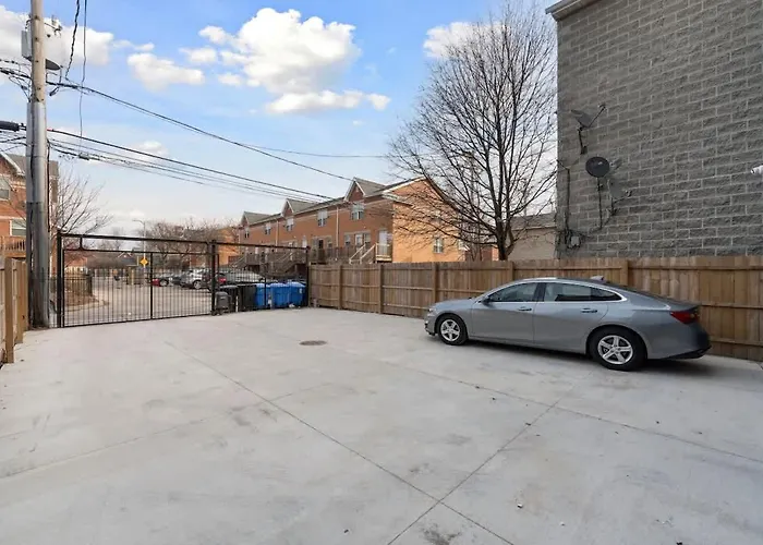 New 3bed 2bath With Parking By United Center Apartment