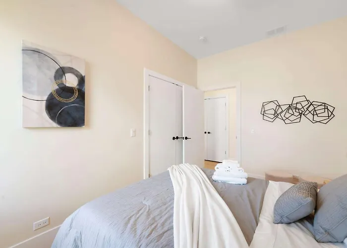 Apartment New 3bed 2bath With Parking By United Center