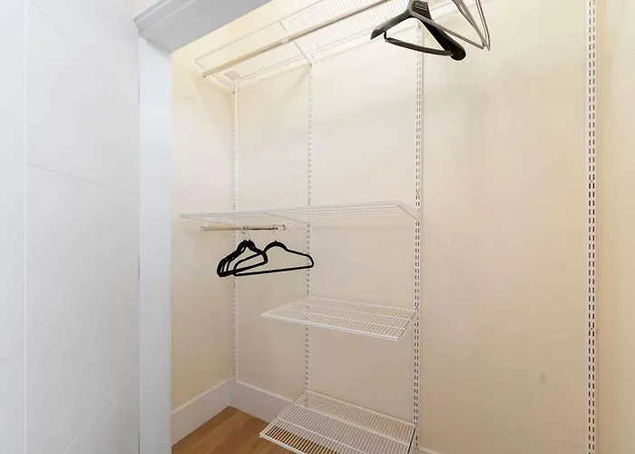New 3bed 2bath With Parking By United Center Apartment