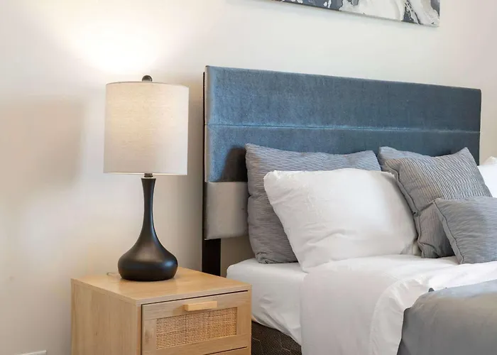 Apartment New 3bed 2bath With Parking By United Center *