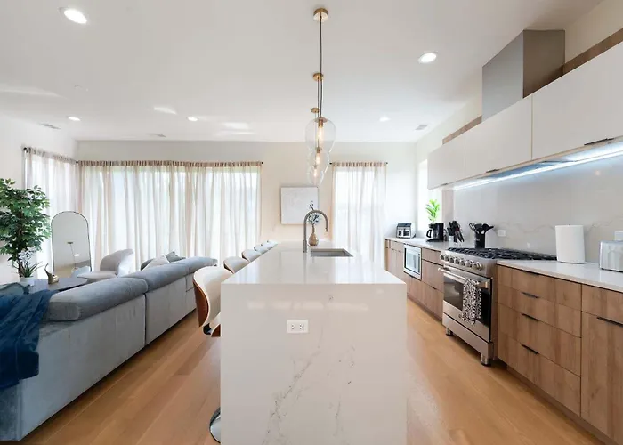 New 3bed 2bath With Parking By United Center Apartment Chicago