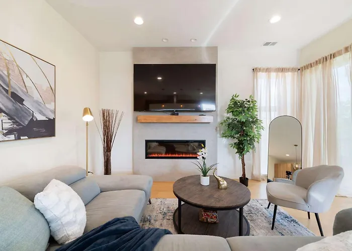 New 3bed 2bath With Parking By United Center Apartment